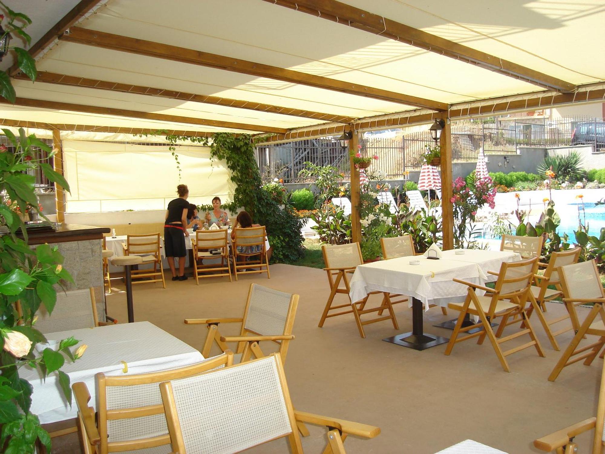 Family Hotel Muses Созополь Екстер'єр фото